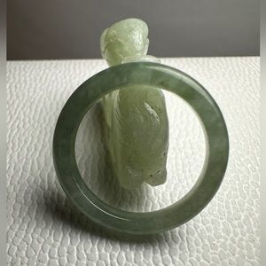 Size 7 natural Burma green color Jadeite Jade ring measurement: 3.6x2.8x2.9mm